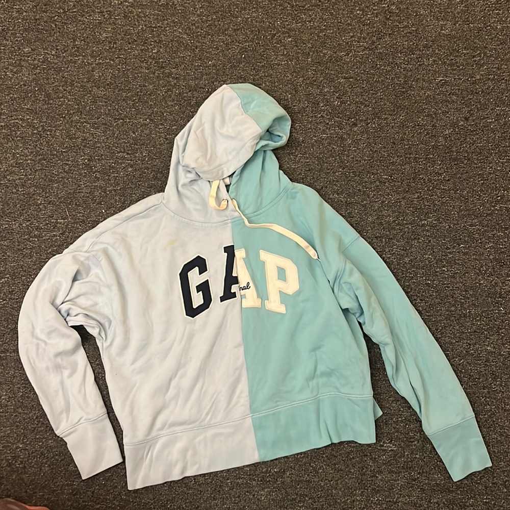 GAP cropped hoodie